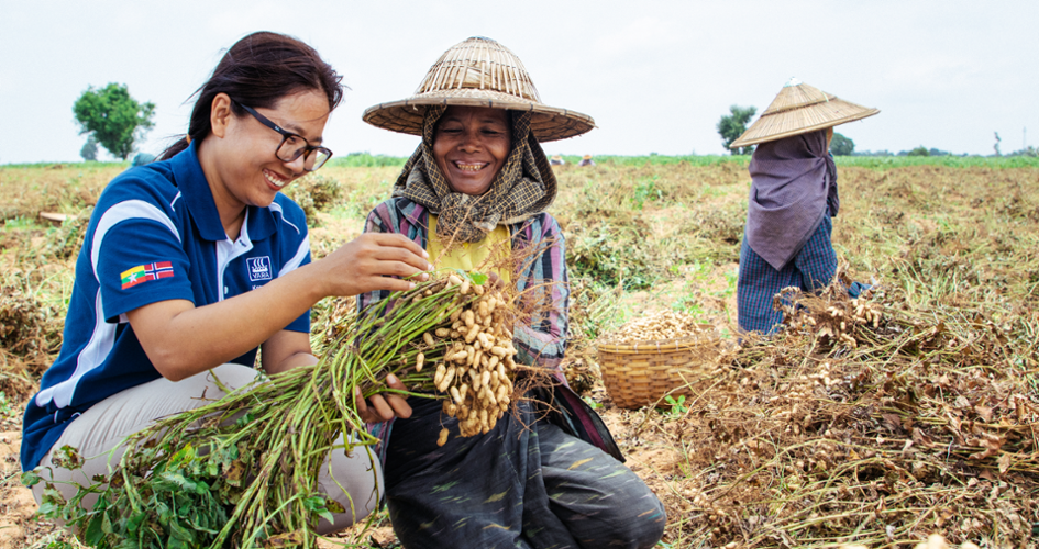 Zar Zar Win and female farmer in Myanmar